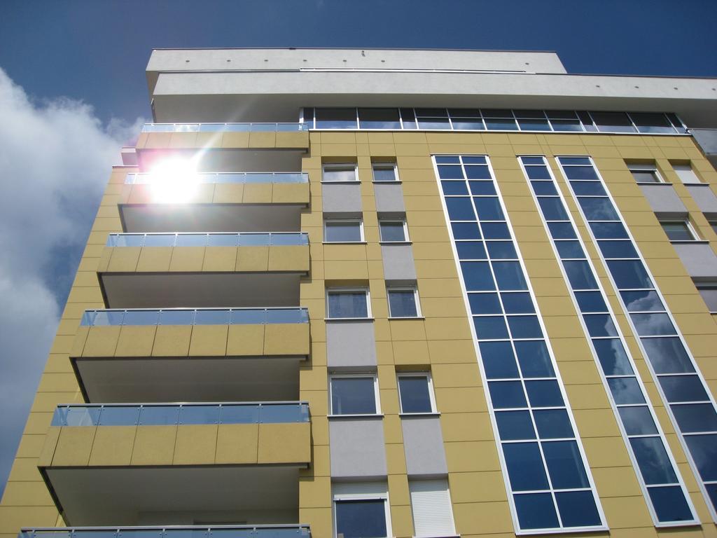 Marcelin Apartments Познань Экстерьер фото
